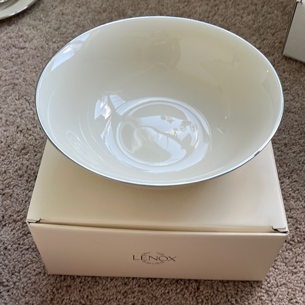 Lenox China Maywood Platinum China 9 in Serving bowl Code: L MAYWO New in box